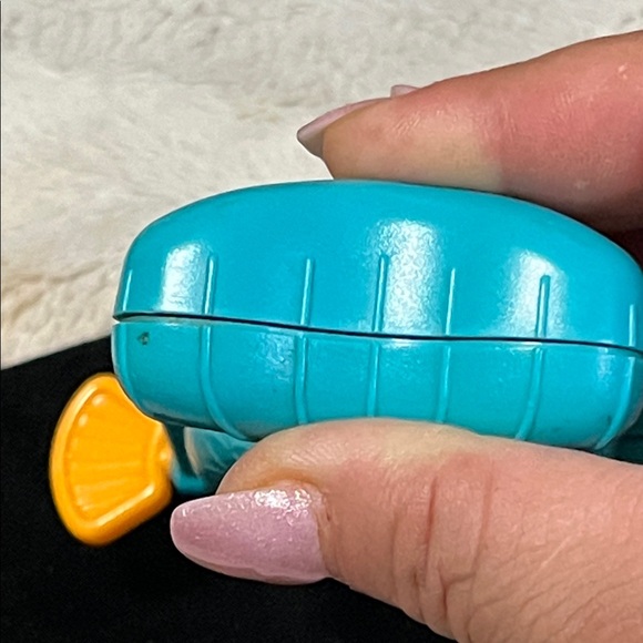 Junior Bass Fishin\' Handheld Game - Teal and Yellow